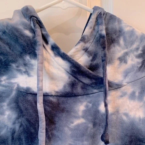 Young Fabulous & Broke Tie Dye Hooded Cropped Sweatshirt Size Small Medi… - Picture 4 of 8